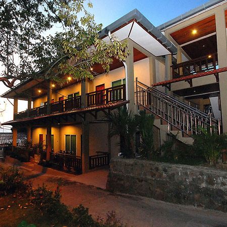 Tioman Dive Resort Kampong Ayer Batang Exterior photo