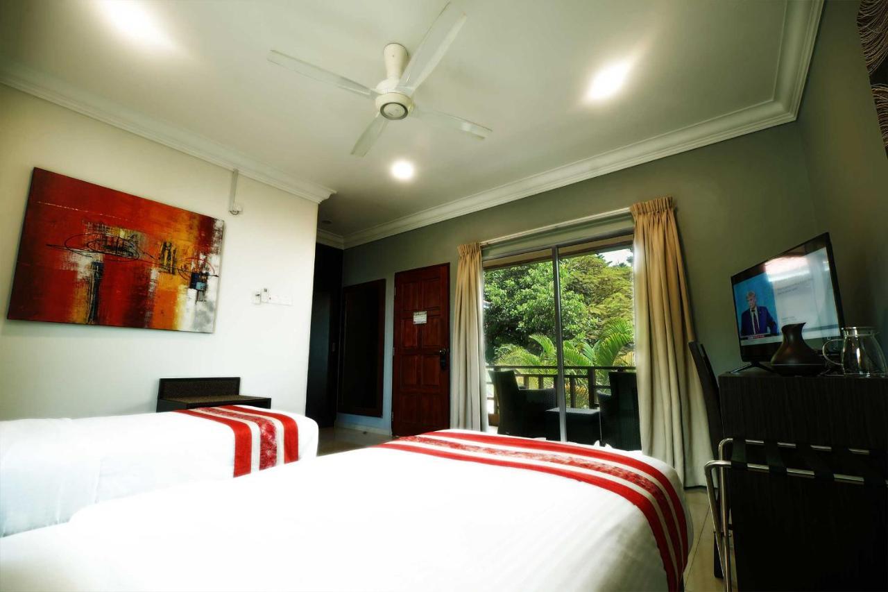 Tioman Dive Resort Kampong Ayer Batang Exterior photo