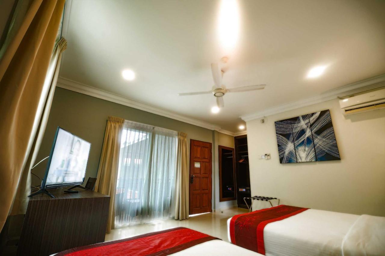 Tioman Dive Resort Kampong Ayer Batang Exterior photo