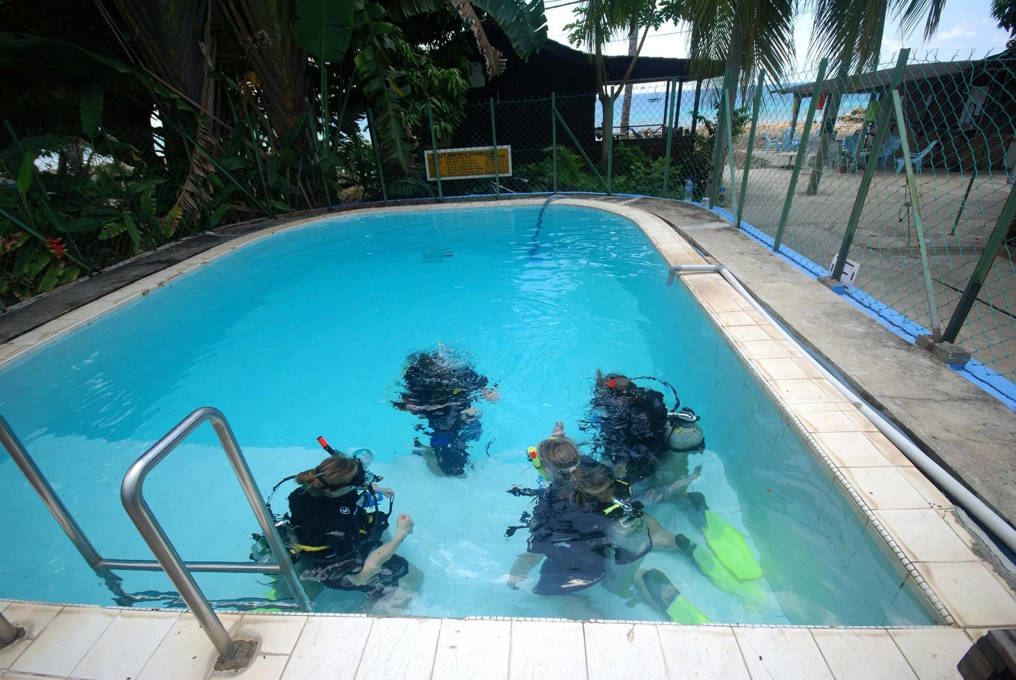Tioman Dive Resort Kampong Ayer Batang Exterior photo